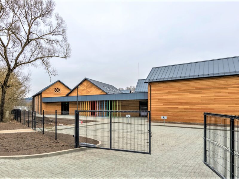 Naujas INREAL kūrinys – vaikų ugdymo centras Pavilnio regioniniame parke
