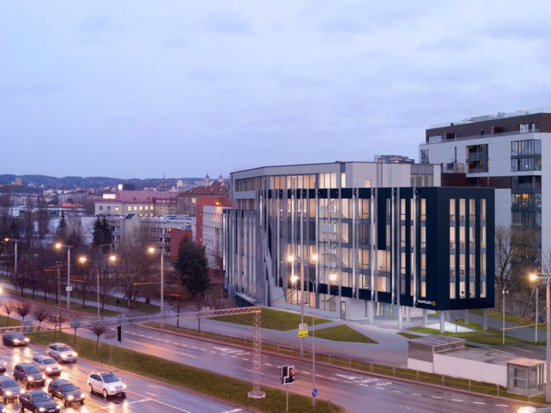 INREAL Vilniaus biuras persikėlė į Narbuto5 verslo centrą